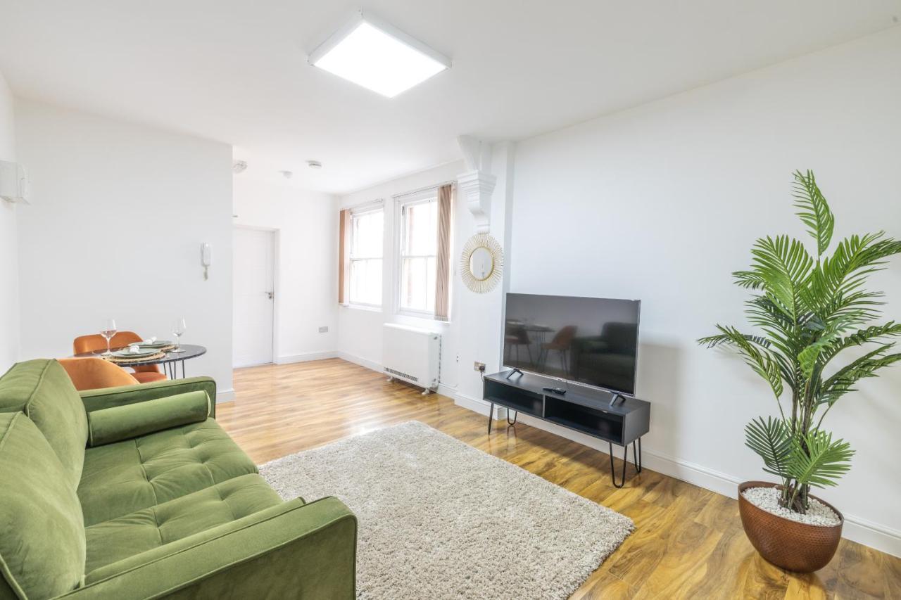 The Olive Green Loft Лестер Экстерьер фото